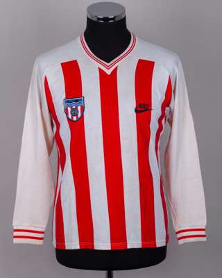 Red and white No.14 Sunderland long-sleeved shirt, 1983-84
