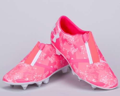 Memphis Depay pink and white Under Armour football boots