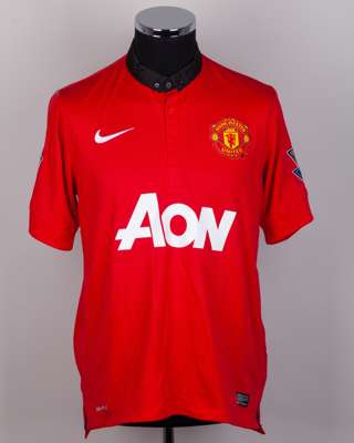 Danny Welbeck red No.19 Manchester United autographed short-sleeved shirt, 2013-14