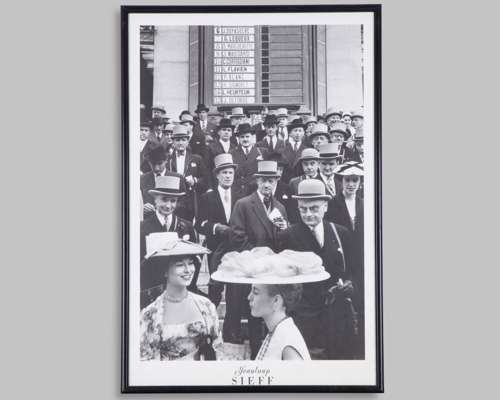 Six horse racing prints