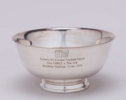 Pat Jennings a silver-plated Fanfare For Europe Football Match rose bowl, 1973