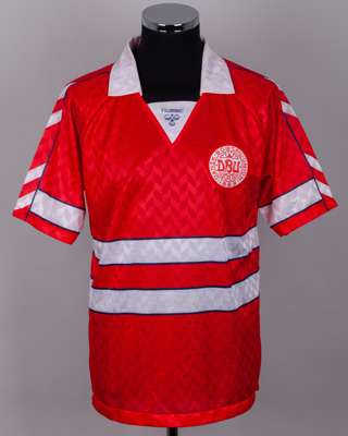 Red and white No.12 Denmark short-sleeved shirt, 1988