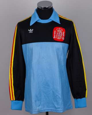 Luis Arconada light blue and black Spain match worn goalkeepers shirt, 1982