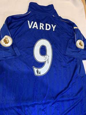 Jamie Vardy signed blue Leicester City replica No.9 Premier League jersey 2016-17