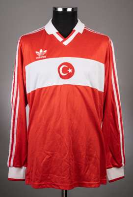 Red and white No.5 Adidas Turkey Away Jersey from 1987,
 this jersey is a long sleeved Adidas example with the Turkey national badge featured centrall