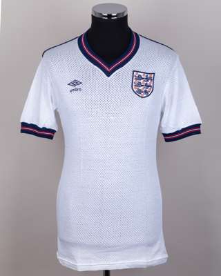 England - white No.15 England airtex short-sleeved shirt, 1985