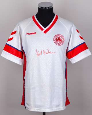 Kent Nielsen white and red No.4 Denmark autographed match worn short-sleeved shirt