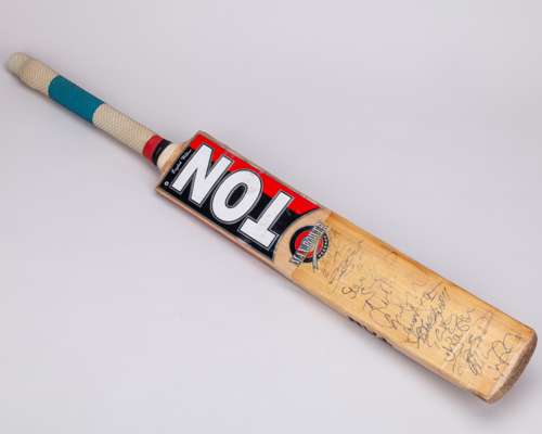 Ravi Bopara Sareen Sports max Power Ton used autographed Champions Trophy cricket bat, 2013