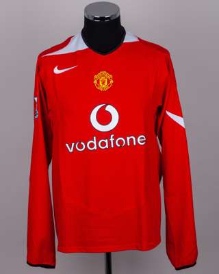 Cristiano Ronaldo red No.7 Manchester United long-sleeved shirt, 2004-06