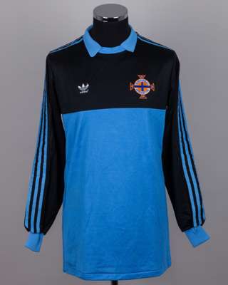 Pat Jennings blue and black No.1 Northern Ireland goalkeepers shirt, 1980s