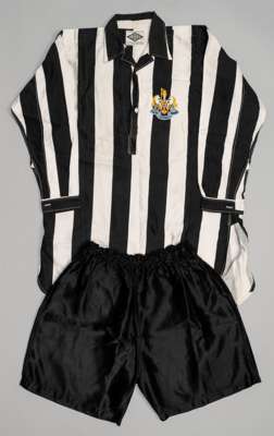 Black & white striped Newcastle United F.A. Cup final no.10 jersey v Blackpool, played at Wembley, 28th April 1951,
 Umbro, long-sleeved with embroide
