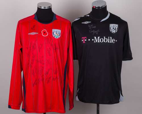 A red West Bromwich Albion squad signed long-sleeved shirt, 2009-10
