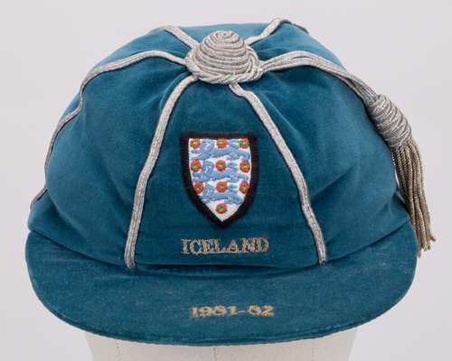 Phil Neal blue England v. Iceland International cap, 1981-82