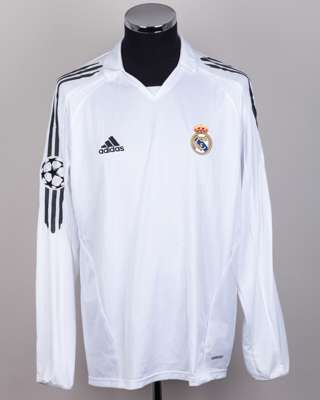 Robinho white No.10 Real Madrid issued long-sleeved shirt, 2005-06