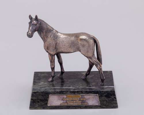 William Hill Golden Spurs Special Award presented to Peter O'Sullevan in 1984,