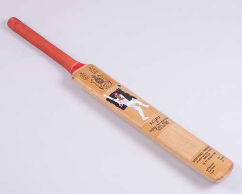 Brian Lara autographed Hunts County cricket bat commemorating a 375 for West Indies