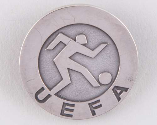 Sammy Lee Continental silver Liverpool v. Juventus UEFA Super Cup runners-up medal, 1984