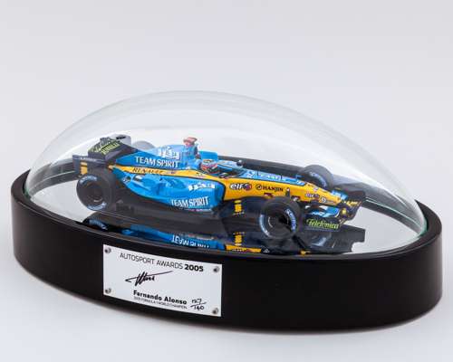 Fernando Alonso Signed 2005 Autosport Awards Limited Edition Display