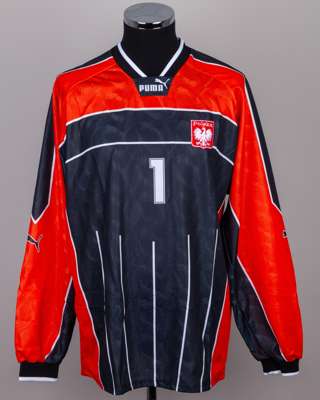 Jerzy Dudek black and red No.1 Poland v. Scotland shirt, 2001