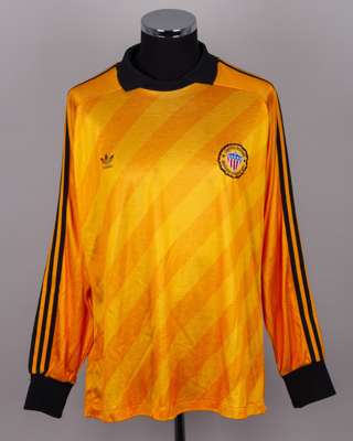 Yellow and black No.18 USA goalkeeper shirt, 1990