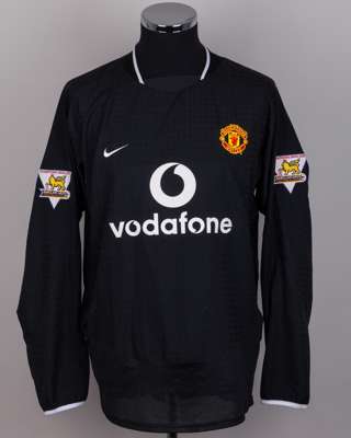 Wes Brown black No.6 Manchester United v. Arsenal match worn long-sleeved shirt, 2004