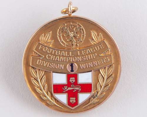 Sammy Lee 9ct gold and enamel Football League Champions medal, 1982-83