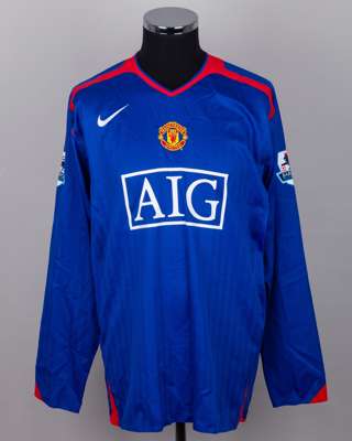 Alan Smith blue and red No.14 Manchester United long-sleeved shirt, 2005-06