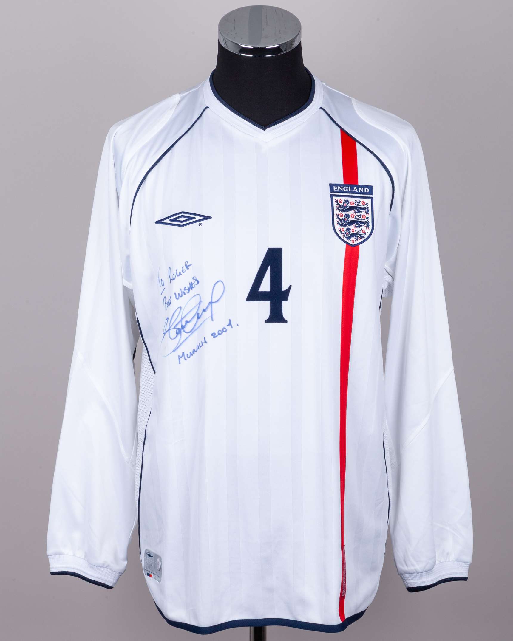 Steven Gerrard autographed white No.4 England long-sleeved shirt