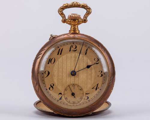 Gilt-metal pocket watch with an enamelled scene of a steeplechaser & jockey circa 1900