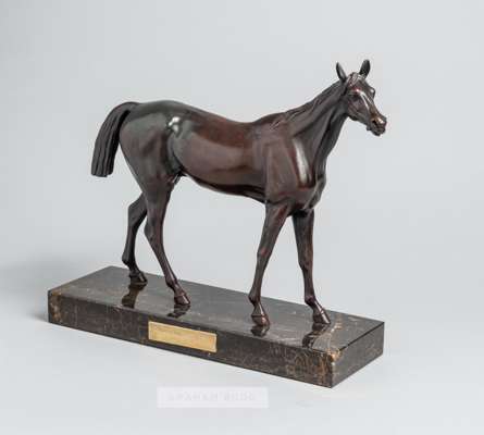 French bronze of a thoroughbred awarded to Stan Mellor MBE in 1992,
 standing upon a variegated marble base with engraved plaque FRENCH HORSE TROPHY U