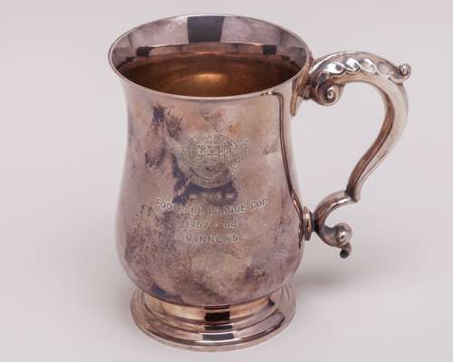 Gary Sprake a white-metal Leeds United v. Arsenal Football League Cup Winners Tankard, 1968