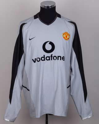 Tim Howard autographed grey No.14 Manchester United Community Shield goalkeeper shirt, 2003