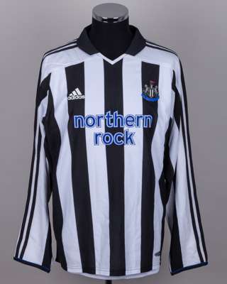 Kieron Dyer black and white No.8 Newcastle United v. Valerenga long-sleeved shirt, 2004