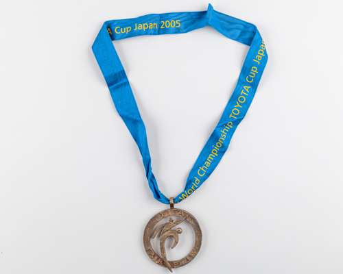 Steve Finnan Liverpool FIFA Club World Championship Toyota Cup 2005 Fair Play medal