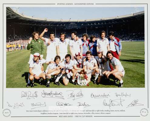FOOTBALL - West Ham United 1980 F.A Cup winners large 20” x 16” signed Limited Edition 6/175 display photograph depicting the F.A. Cup winning team fu