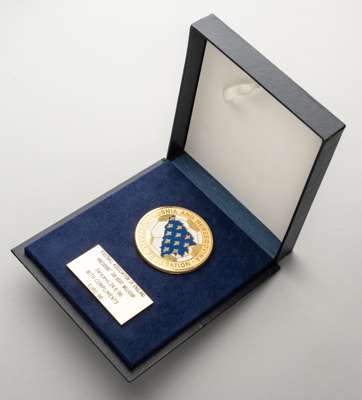 A Bozina and Herzegovina Football Federation medal, issued at Euro '96,
 in presentation case set with a plaque inscribed FOOTBALL ASSOCAITON OF ENGLA