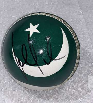 Pakistan cricket Wasim Akram and Waqar Younis Collection,
 including Wasim Akram signed Pakistan Flag, Lords Cricket Ground limited edition cricket ba