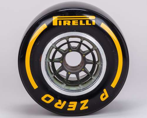 Toro Rosso 2017 STR12 Wind Tunnel Wheel & Tyre