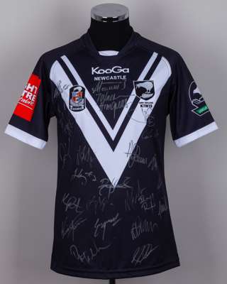 Black and white No.1 Rugby League autographed short-sleeved shirt