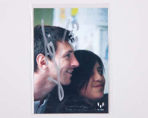 Lionel Messi autographed Icons No.78 Official Messi Card Collection trading card