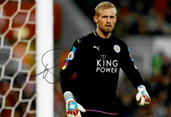 Leicester City collection of five signed photographs