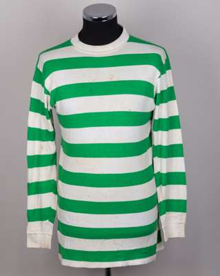 Dixie Dean green and white Celtic long-sleeved shirt, 1971-72