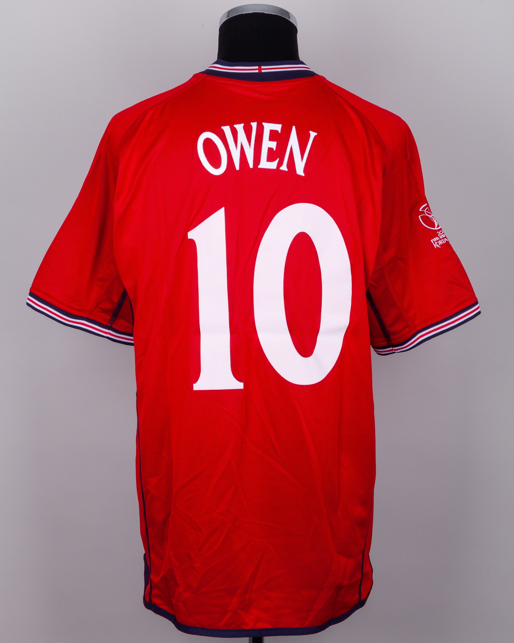 Michael Owen red white and blue No.10 England v. Nigeria short