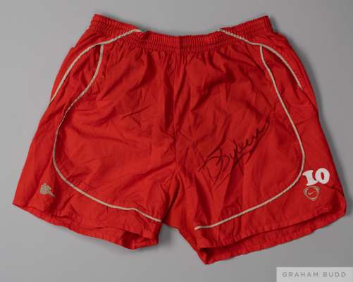 Dennis Bergkamp autographed Arsenal training shorts, No.10
 Nike, XL