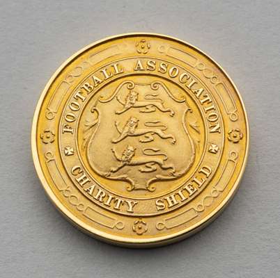 George Swindin 9ct gold 1936 Charity Shield Runners-up medal, 
 the obverse inscribed FOOTBALL ASSOCIATION CHARITY SHIELD, the reverse blank, in origi