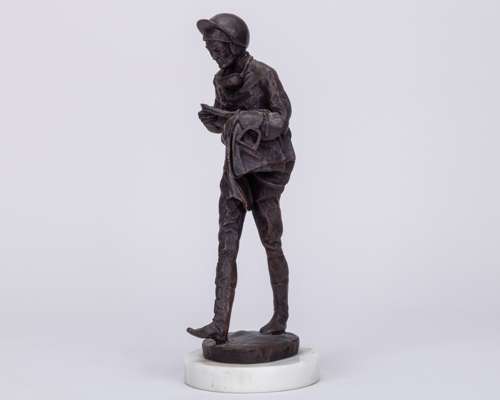 Resin bronze of the jockey Lester Piggott,