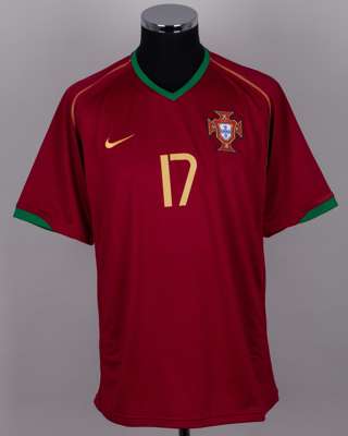 Cristiano Ronaldo red No.17 Portugal autographed replica short-sleeved shirt