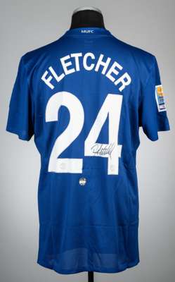 Darren Fletcher signed blue Manchester United FIFA Club World Cup no.24 third choice jersey, 11th - 21st December 2008,
 Nike, short-sleeved with FIFA