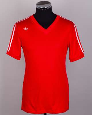 Red No.8 Bayern Munich short-sleeved shirt