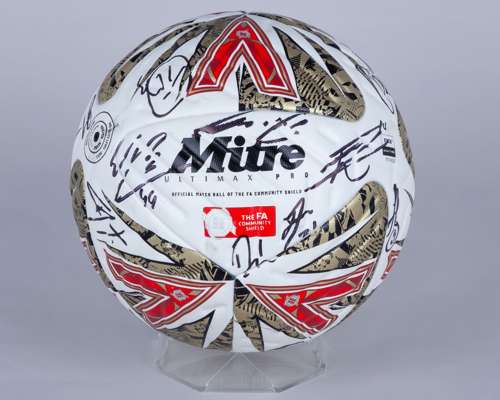 Crystal Palace v. Liverpool, FA Community Shield, match issued, Mitre, squad signed ball